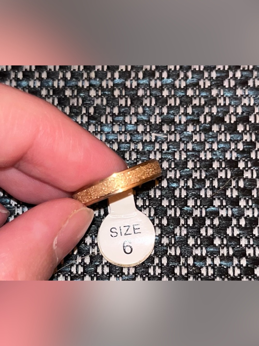 NWT Rose Gold Tone Stardust Band Ring sz 6